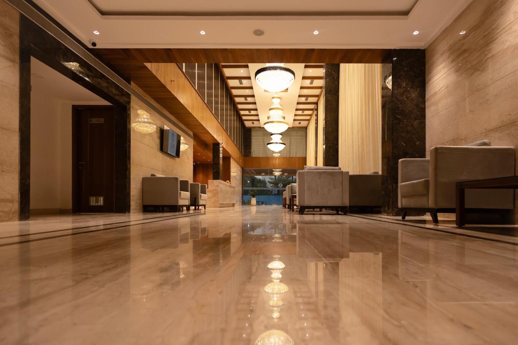 Icon Grand Hotel By Bhagini Μπανγκαλόρ Εξωτερικό φωτογραφία