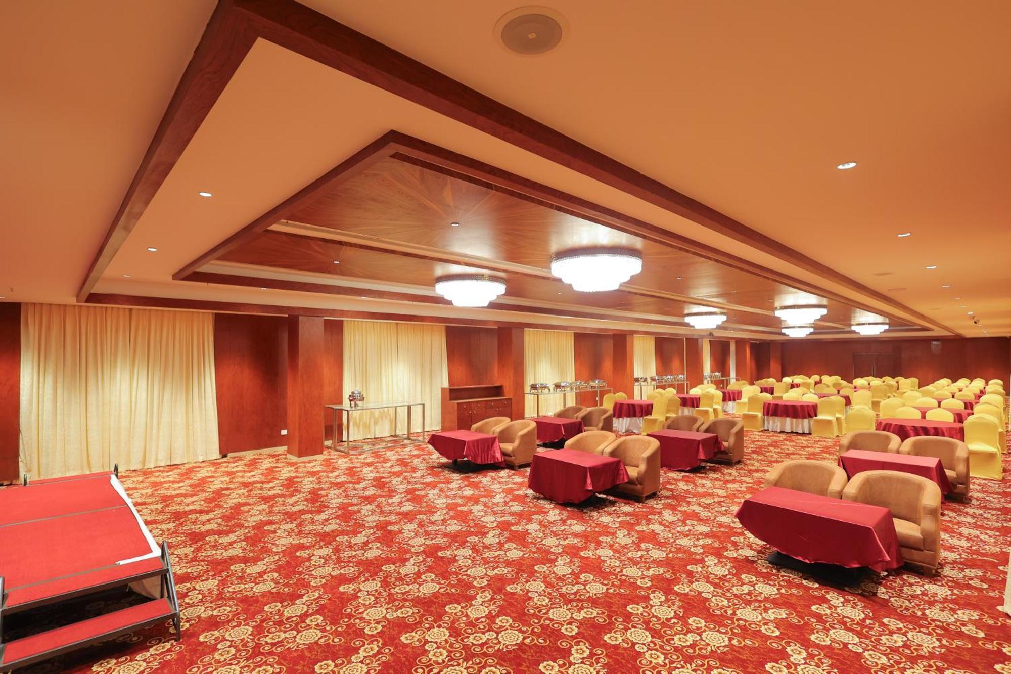 Icon Grand Hotel By Bhagini Μπανγκαλόρ Εξωτερικό φωτογραφία
