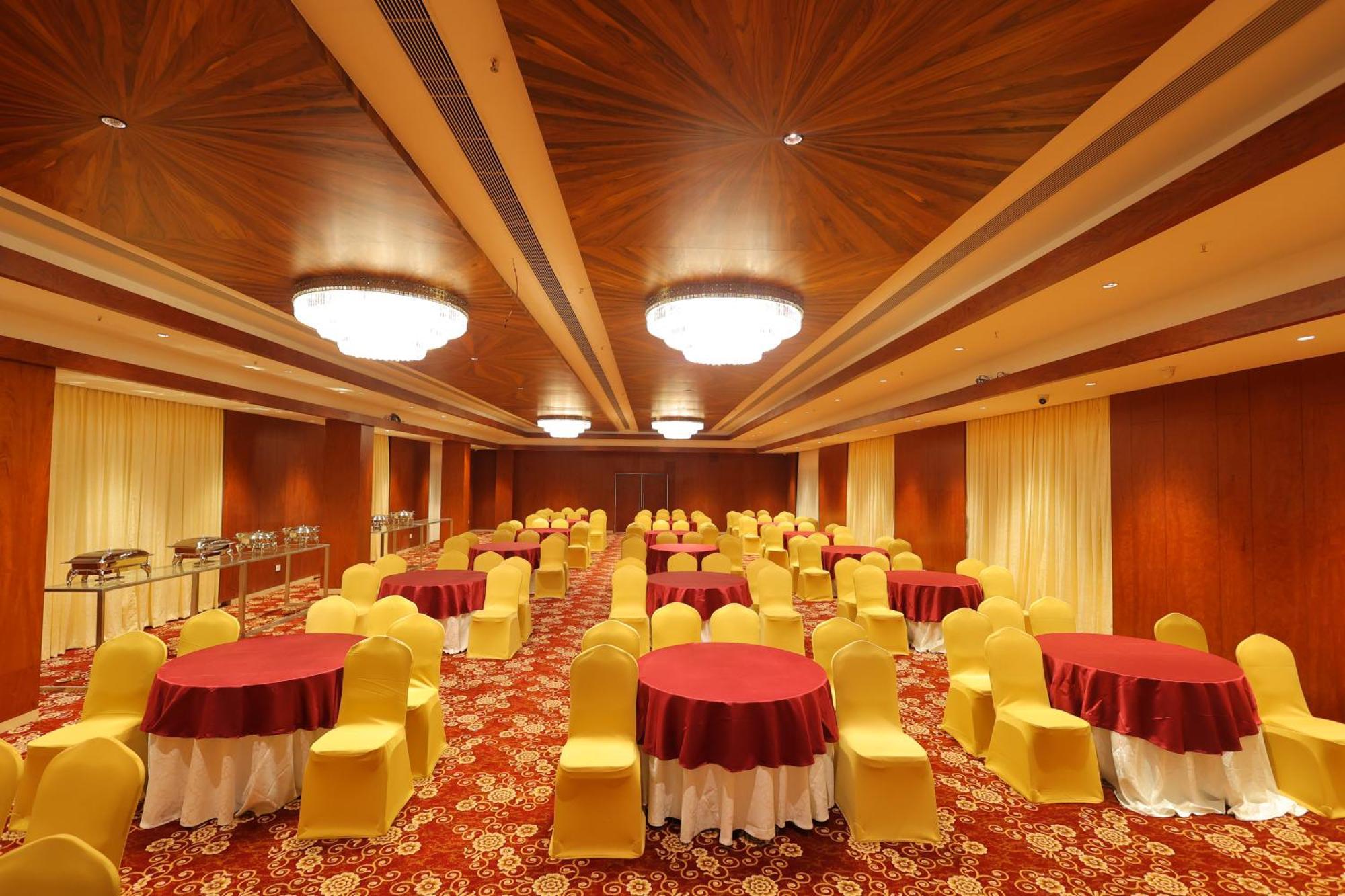Icon Grand Hotel By Bhagini Μπανγκαλόρ Εξωτερικό φωτογραφία